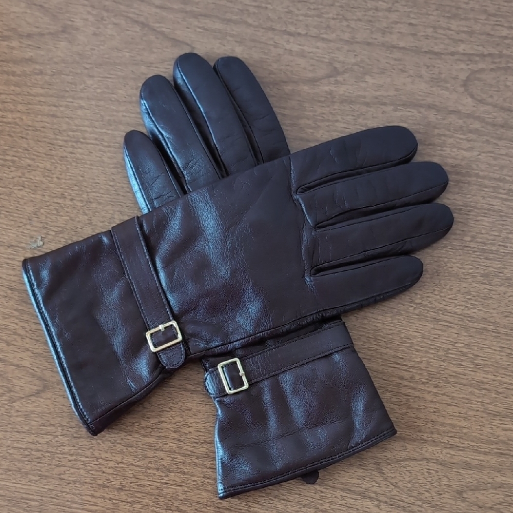 Cole Haan Women's Size Medium Gold Buckle Accent Soft Genuine Leather Gloves